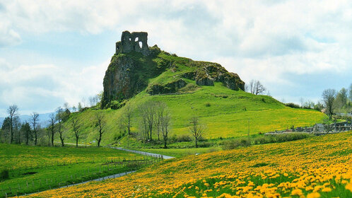 Ruines du château (construit entre 1408 et 1422)