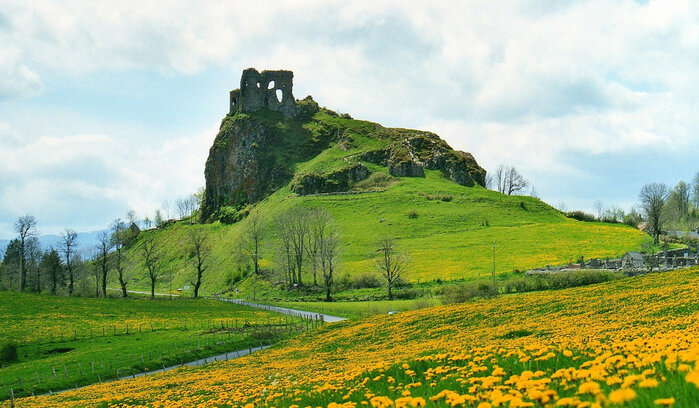 Ruines du château (construit entre 1408 et 1422)